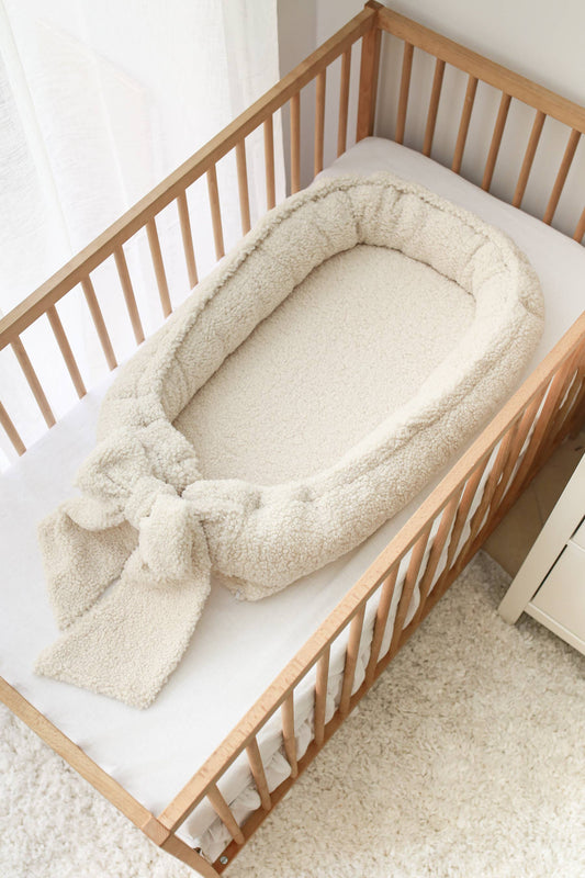 Babyly Babynest med Rosett – Teddy Cream/Taupe - Beställningsvara