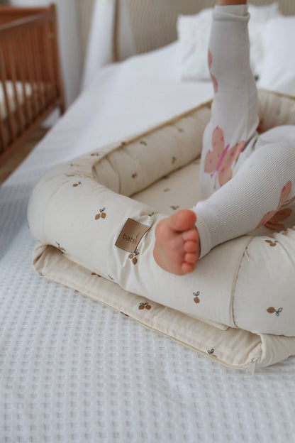 Babyly babynest midi i citronmönster