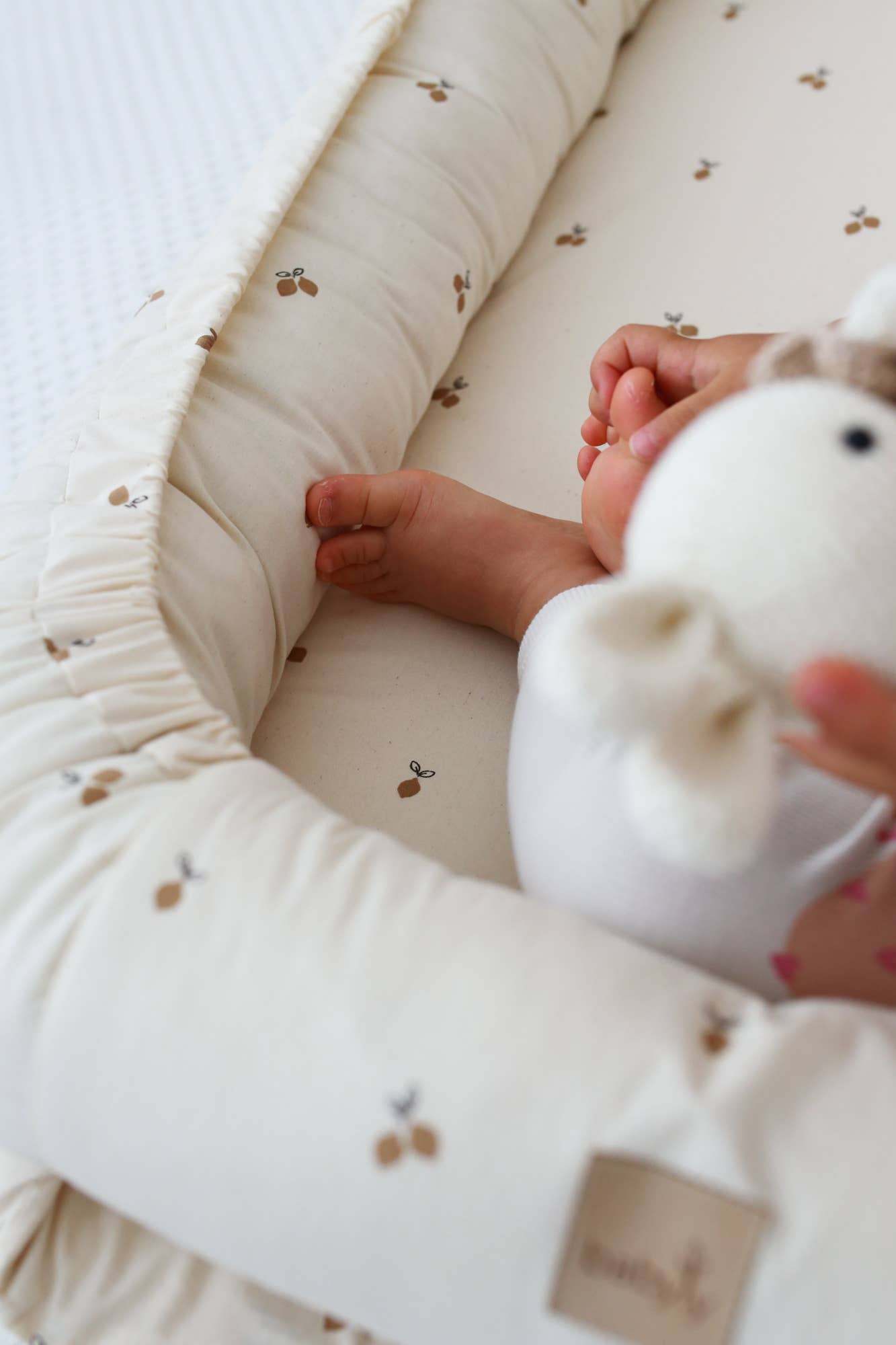 Babyly babynest midi i citronmönster