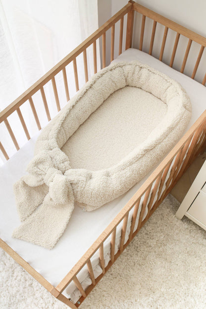 Babyly Babynest med Rosett – Teddy Cream/Taupe - Beställningsvara