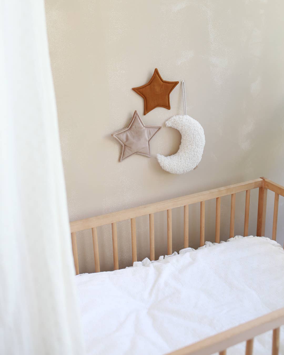 Väggdekoration – Teddy Moon – Taupe