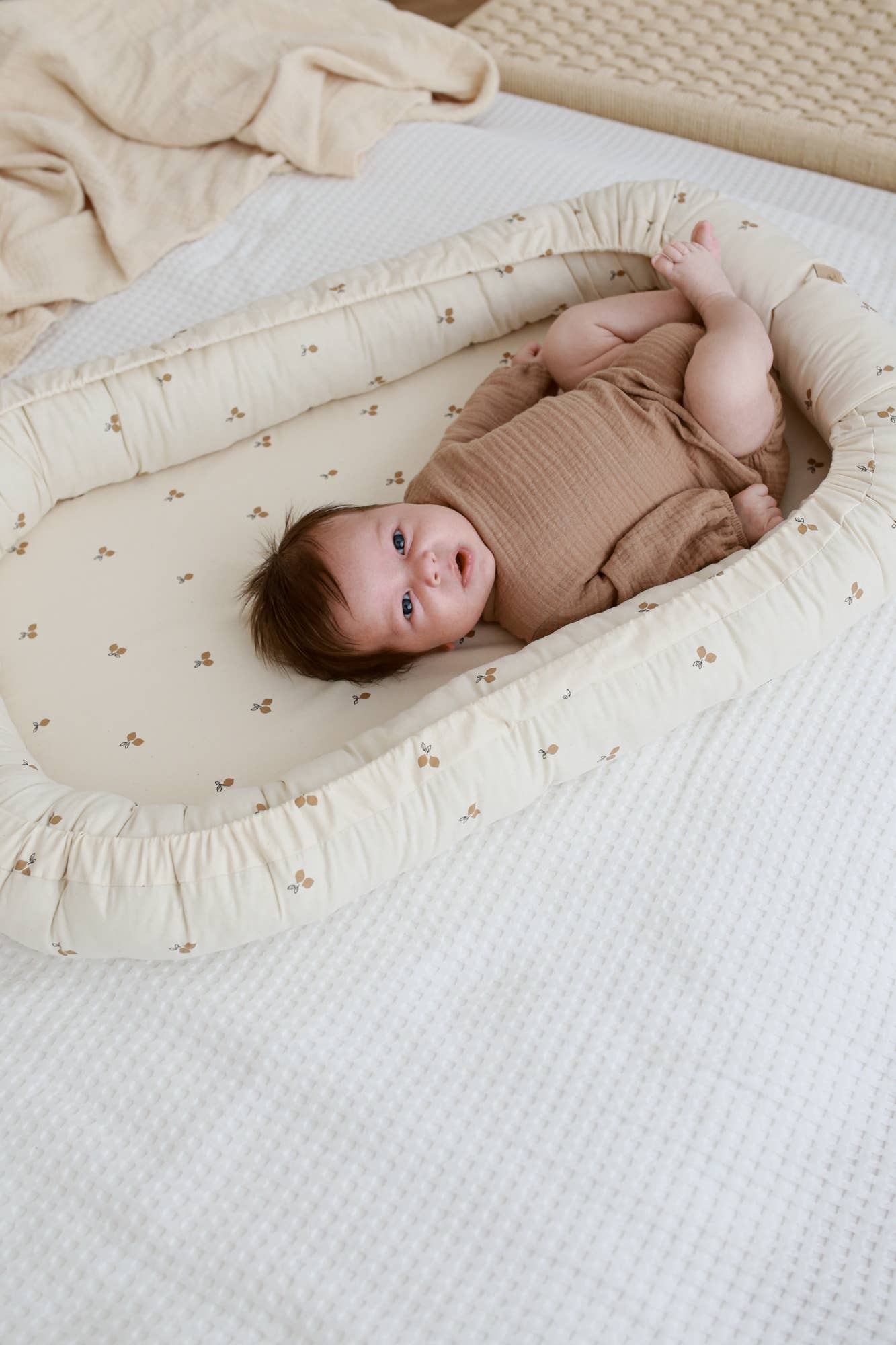 Babyly babynest midi i citronmönster
